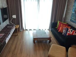 Lawang Suite Apartment With Balcony