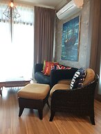 Lawang Suite Apartment With Balcony