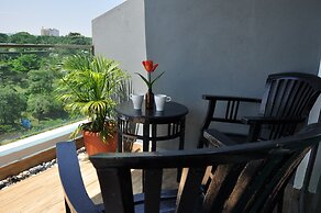 Lawang Suite Apartment With Balcony