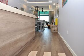 Lawang Suite Apartment With Balcony