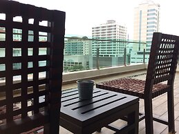 Lawang Suite Apartment With Balcony