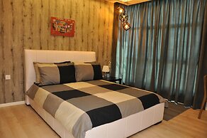 Lawang Suite Apartment With Balcony