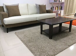 Lawang Suite Apartment With Balcony