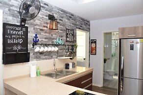 Lawang Suite Apartment With Balcony