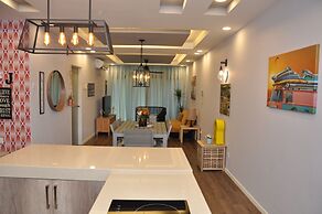 Lawang Suite Apartment With Balcony