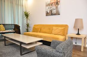 Lawang Suite Apartment With Balcony