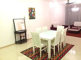Lawang Suite 2 Bedroom Corner Apartment