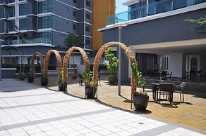 Lawang Suite 2 Bedroom Corner Apartment