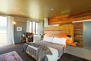 Hapuku Lodge & Tree Houses