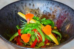 Hapuku Lodge & Tree Houses