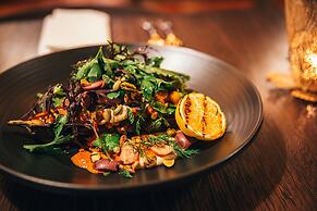 Hapuku Lodge & Tree Houses