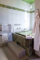 Hapuku Lodge & Tree Houses