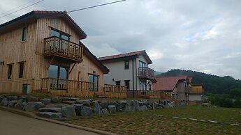 Daegwallyeong Solbawee Log-Housing Pension