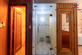 Huong Viet Hotel Quy Nhon - Beachfront