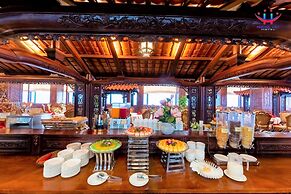 Huong Viet Hotel Quy Nhon - Beachfront