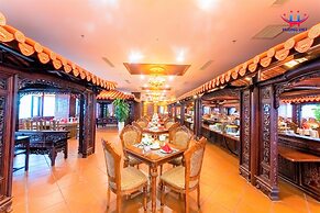 Huong Viet Hotel Quy Nhon - Beachfront