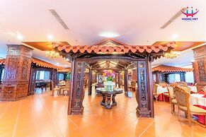 Huong Viet Hotel Quy Nhon - Beachfront