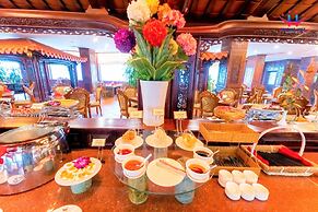 Huong Viet Hotel Quy Nhon - Beachfront