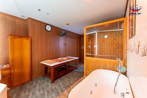 Huong Viet Hotel Quy Nhon - Beachfront