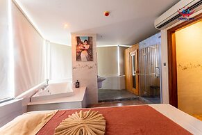 Huong Viet Hotel Quy Nhon - Beachfront