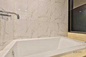 Gracias Hotel Gimhae