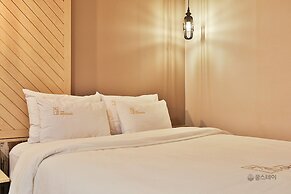 Gracias Hotel Gimhae