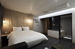 Gracias Hotel Gimhae