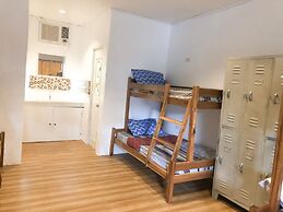 Alesseo Backpackers - Hostel