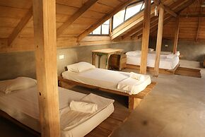 somewhere nice - Hostel