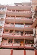 Traveler's Holiday Inn