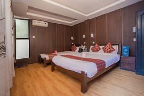 Traveler's Holiday Inn