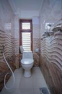 Traveler's Holiday Inn