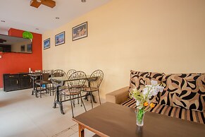 Traveler's Holiday Inn