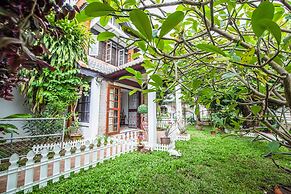 Nimman Elegant Garden Villa