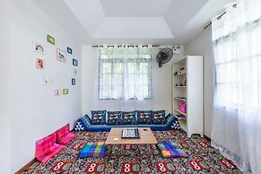 Nimman Elegant Garden Villa