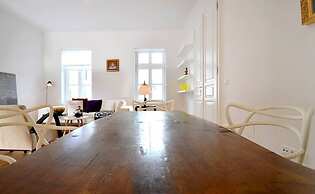 Vienna Residence Bright Apartment for 2 in Central but Quiet Location