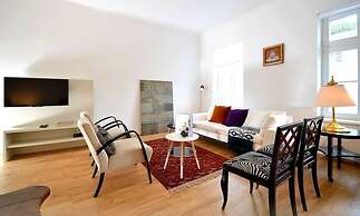 Vienna Residence Bright Apartment for 2 in Central but Quiet Location