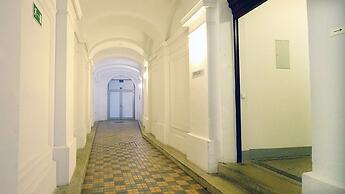 Vienna Residence Spacious & Tasteful Apartment in the 3rd District