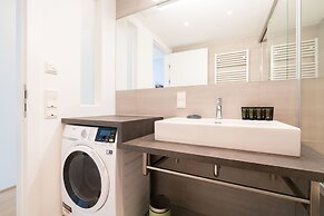 Vienna Residence Spacious Apartment for up to 4 Guests Directly at the