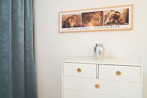 Vienna Residence Spacious Apartment for up to 4 Guests Directly at the