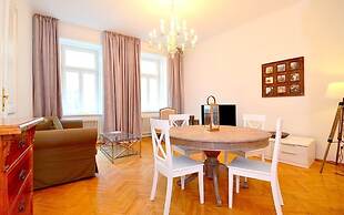 Vienna Residence Great Home for 4 People Near the Famous Schloss Schoe
