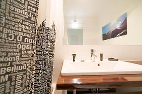 Vienna Residence Elegant Apartment for 2 Near the Famous Mariahilferst