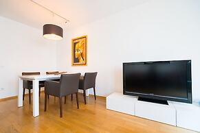 Vienna Residence Elegant Apartment for 2 Near the Famous Mariahilferst