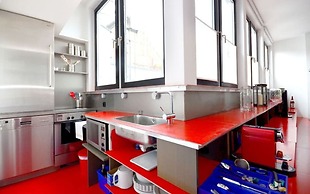 Vienna Residence Luxury Apartment for 4 With Rooftop Terrace and Uncom