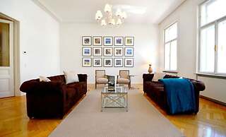 Vienna Residence Colossal Apartment With Balcony and Space for 8 Guest