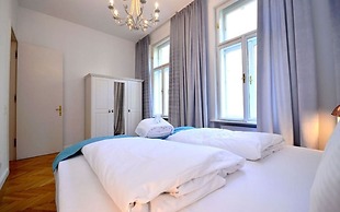 Vienna Residence Colossal Apartment With Balcony and Space for 8 Guest