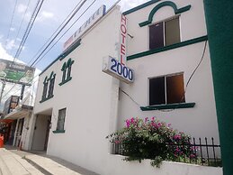 Hotel El 2000