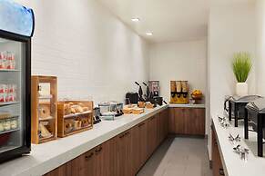 La Quinta Inn & Suites by Wyndham San Luis Obispo Downtown