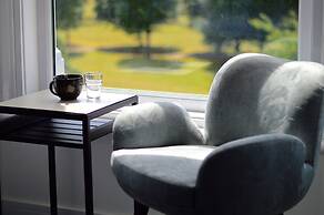 Q8 Boutique Hotel