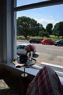 Q8 Boutique Hotel